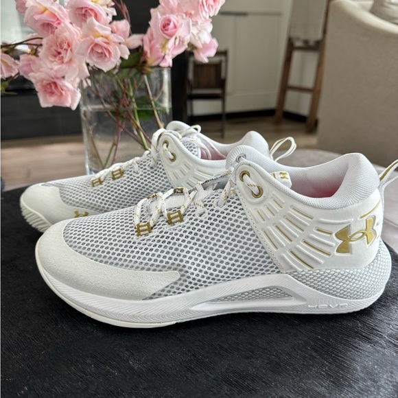 Under Armour White Women's NWOT Sneakers - Picture 5 of 8